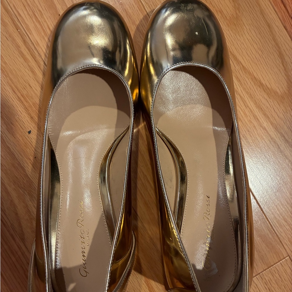 Gianvito Rossi Metallic Gold Heels